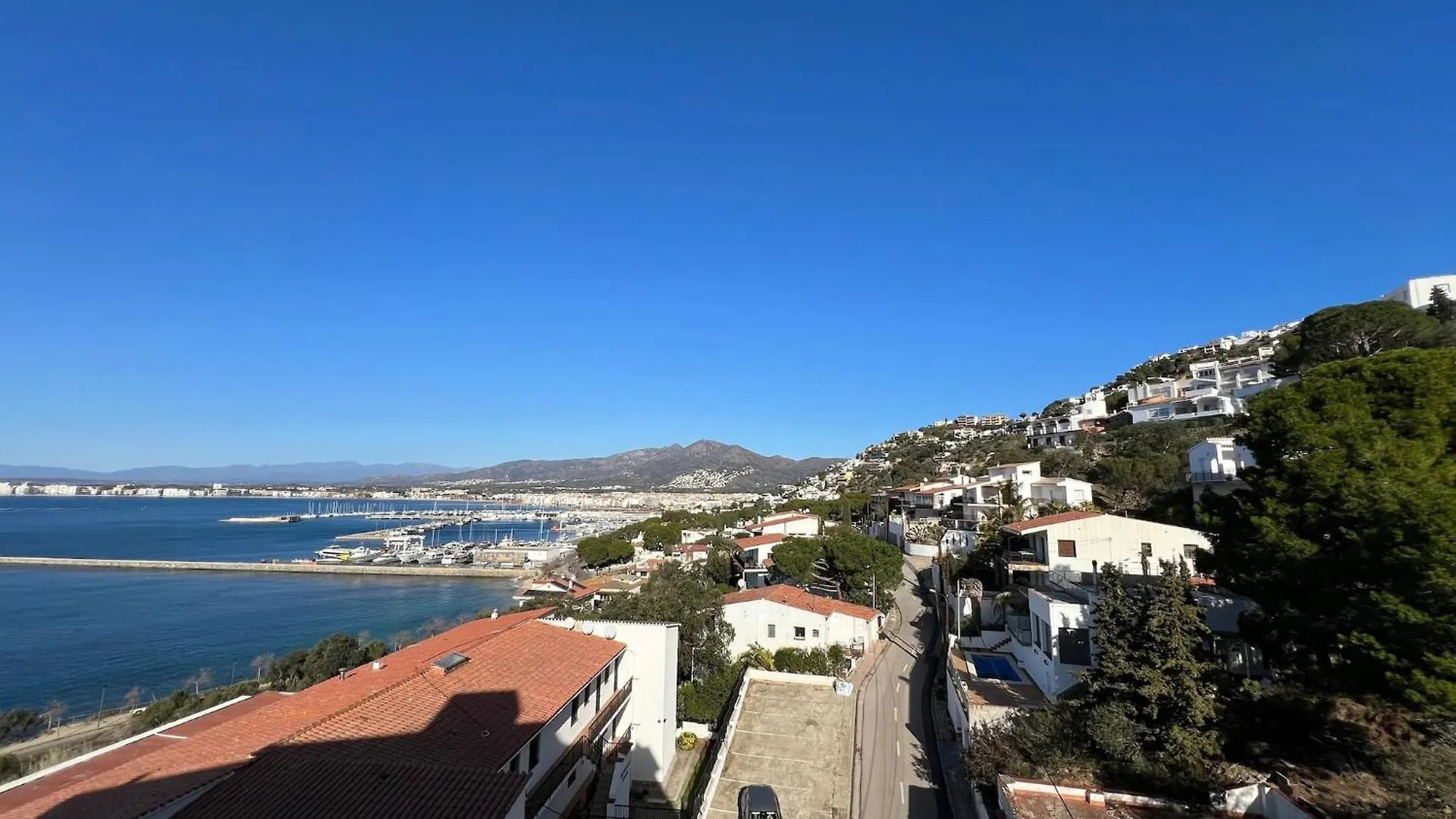 Appartamento Precioso Apartamento Con Vistas Espectaculares De La Bahia Roses Av-48
