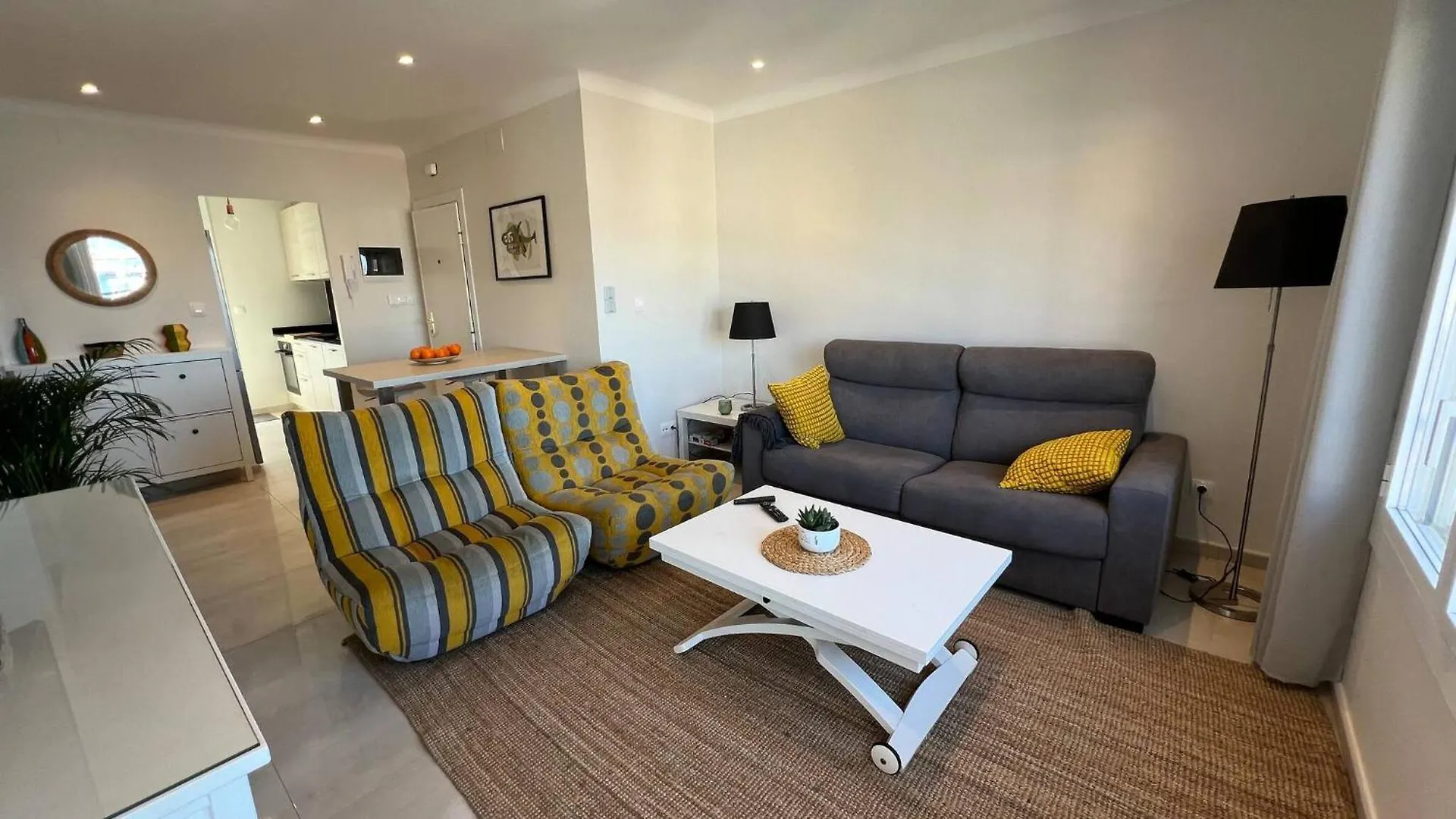 Appartamento Precioso Apartamento Con Vistas Espectaculares De La Bahia Roses Av-48