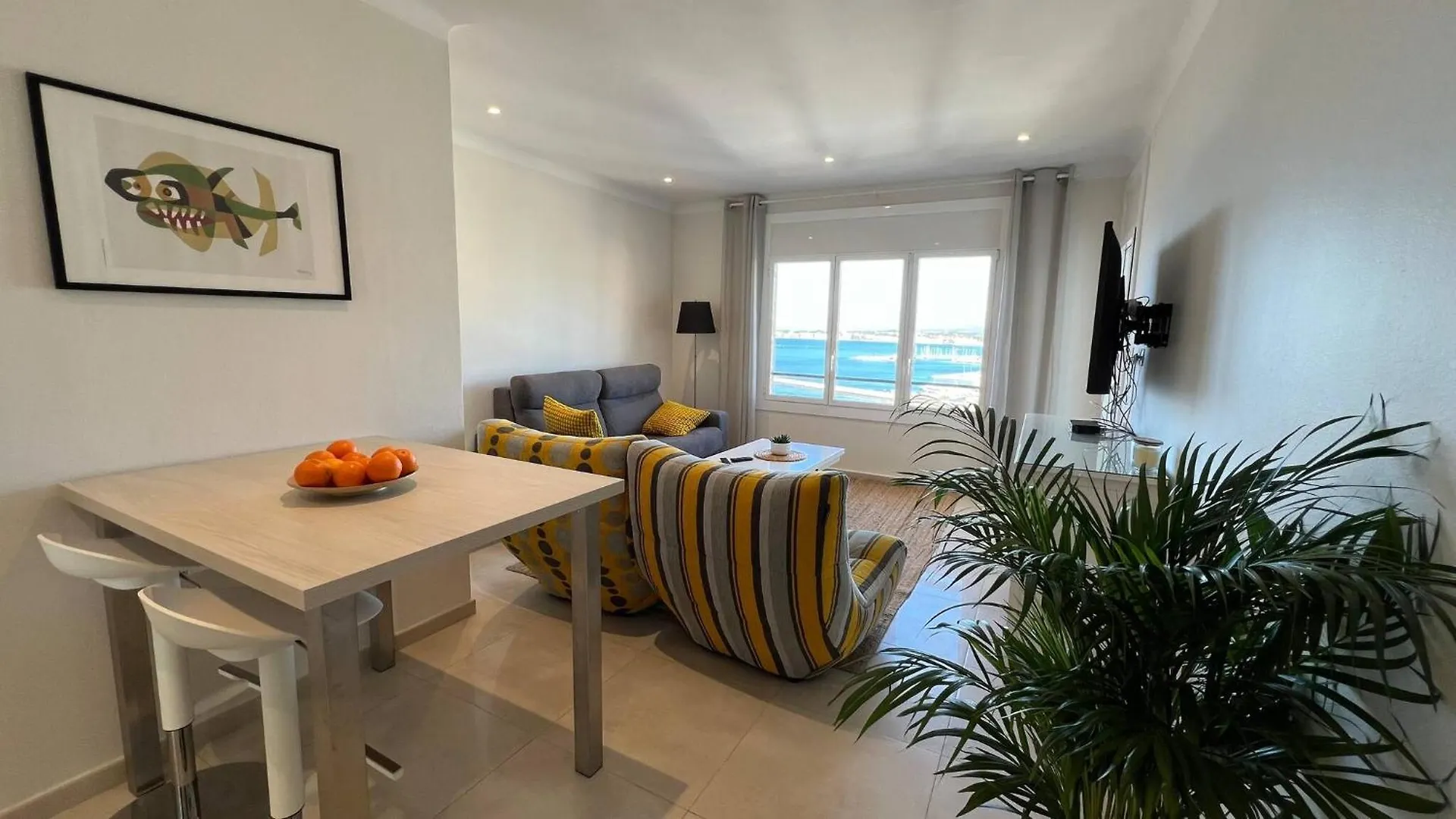 Precioso Apartamento Con Vistas Espectaculares De La Bahia Roses Av-48 Appartamento