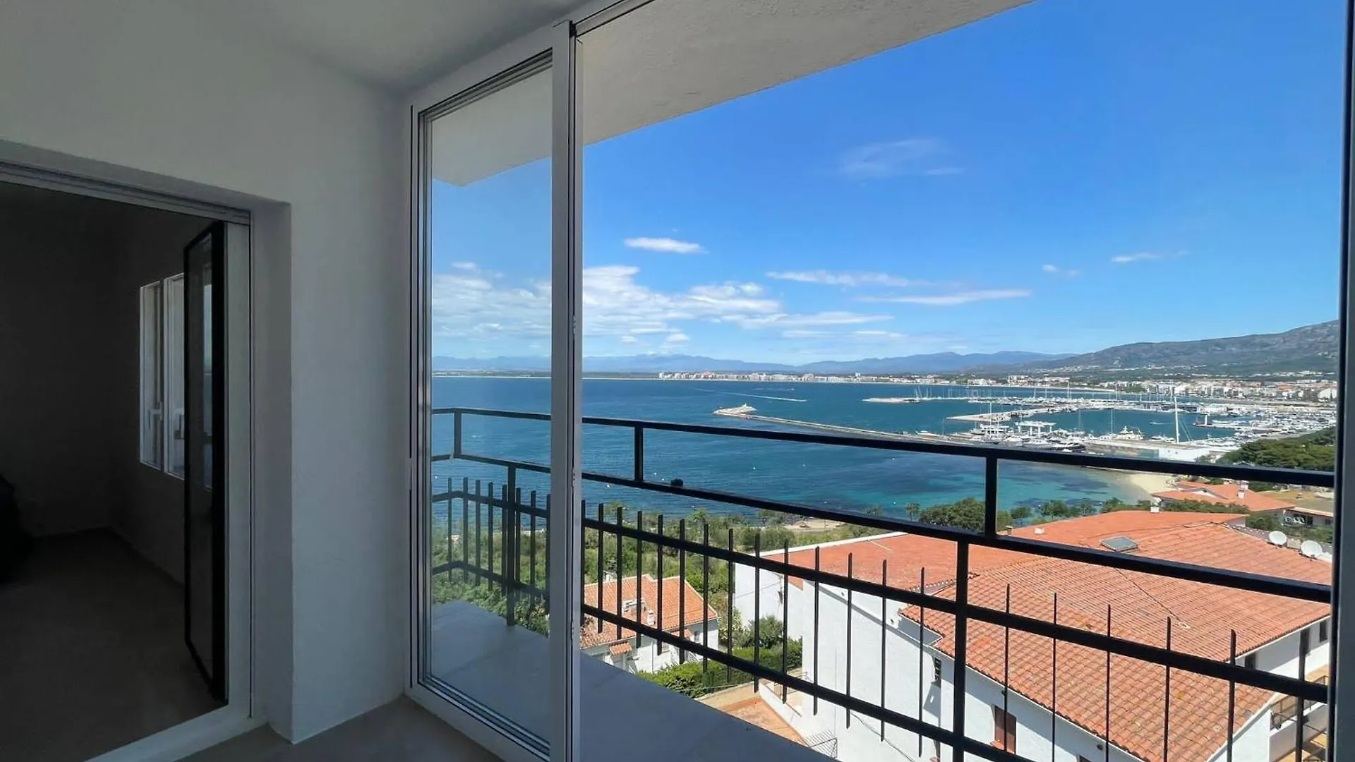 Precioso Apartamento Con Vistas Espectaculares De La Bahia Roses Av-48 0*,